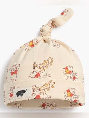 Winnie the Pooh Hat ✨NWOT✨
